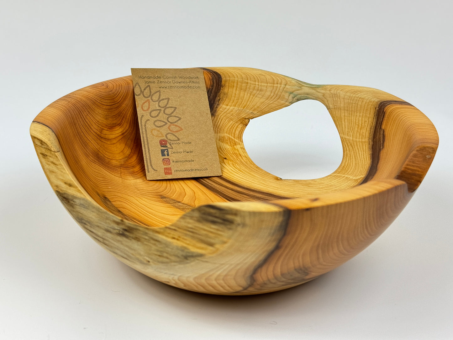 Truro Yew bowl - 23cm