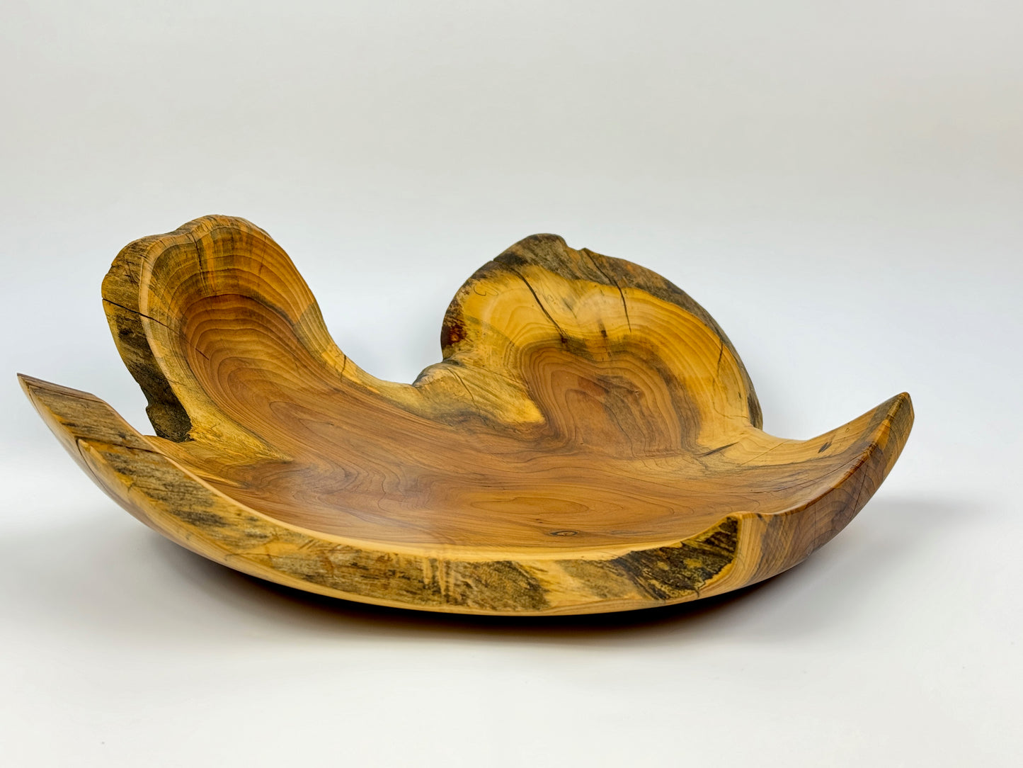 Truro Yew bowl no. 29 - 33cm