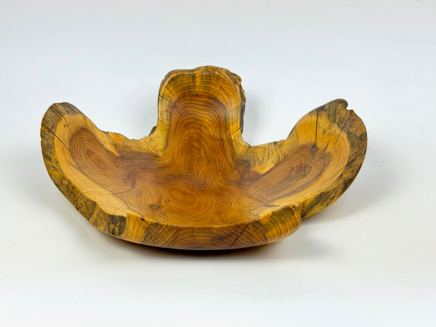 Truro Yew bowl no. 29 - 33cm