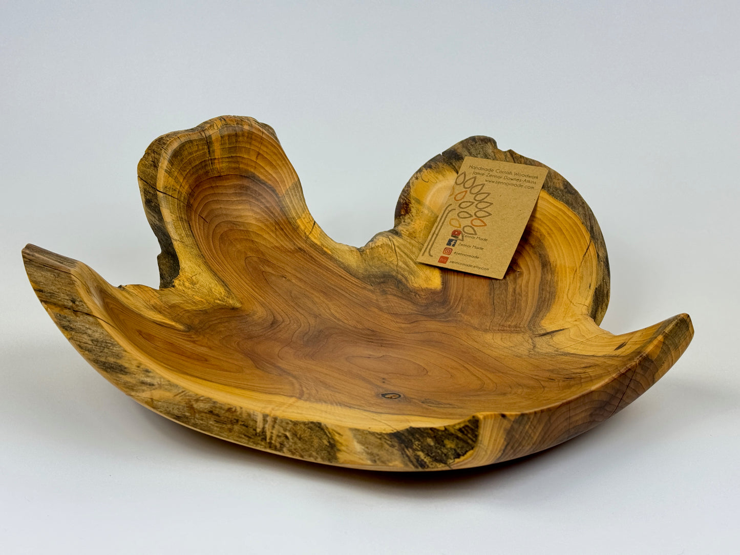 Truro Yew bowl no. 29 - 33cm