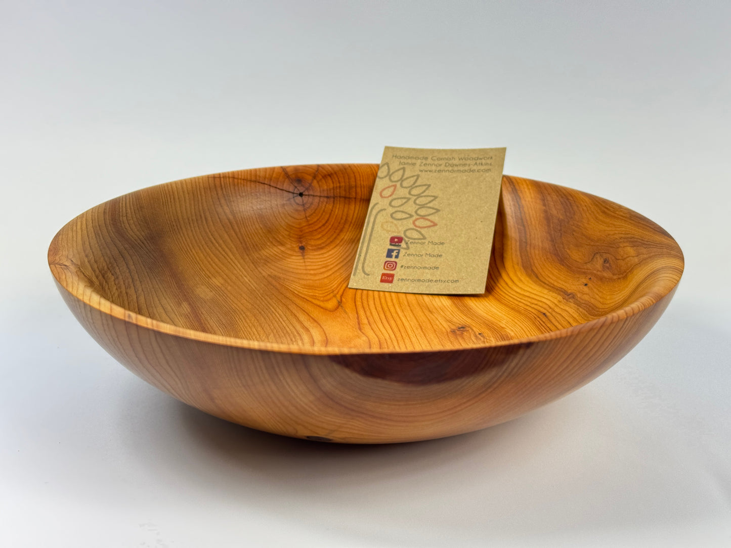 Truro Yew bowl - 21cm