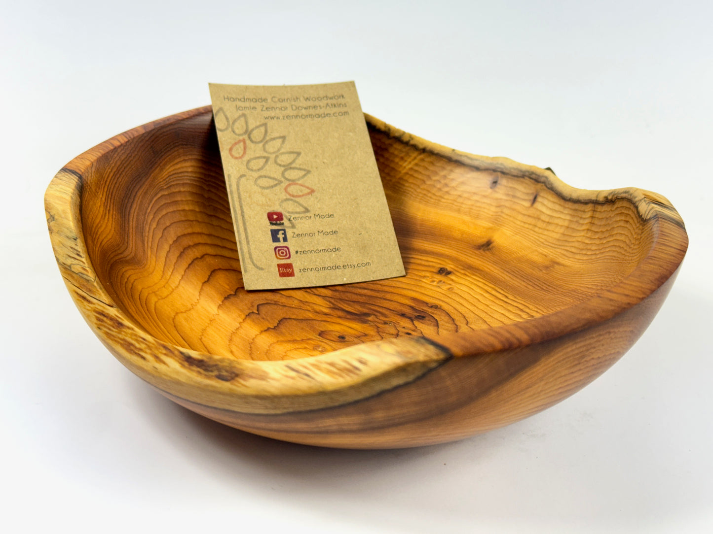 Cornish Yew bowl 18.5 cm