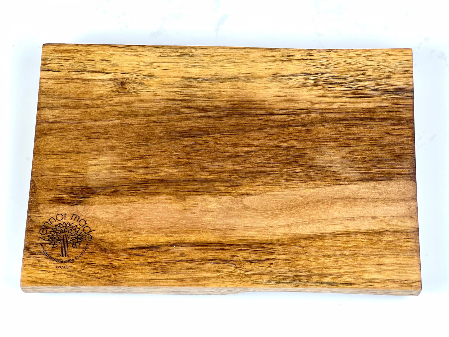 Walnut Chopping board 28 x 19 cm