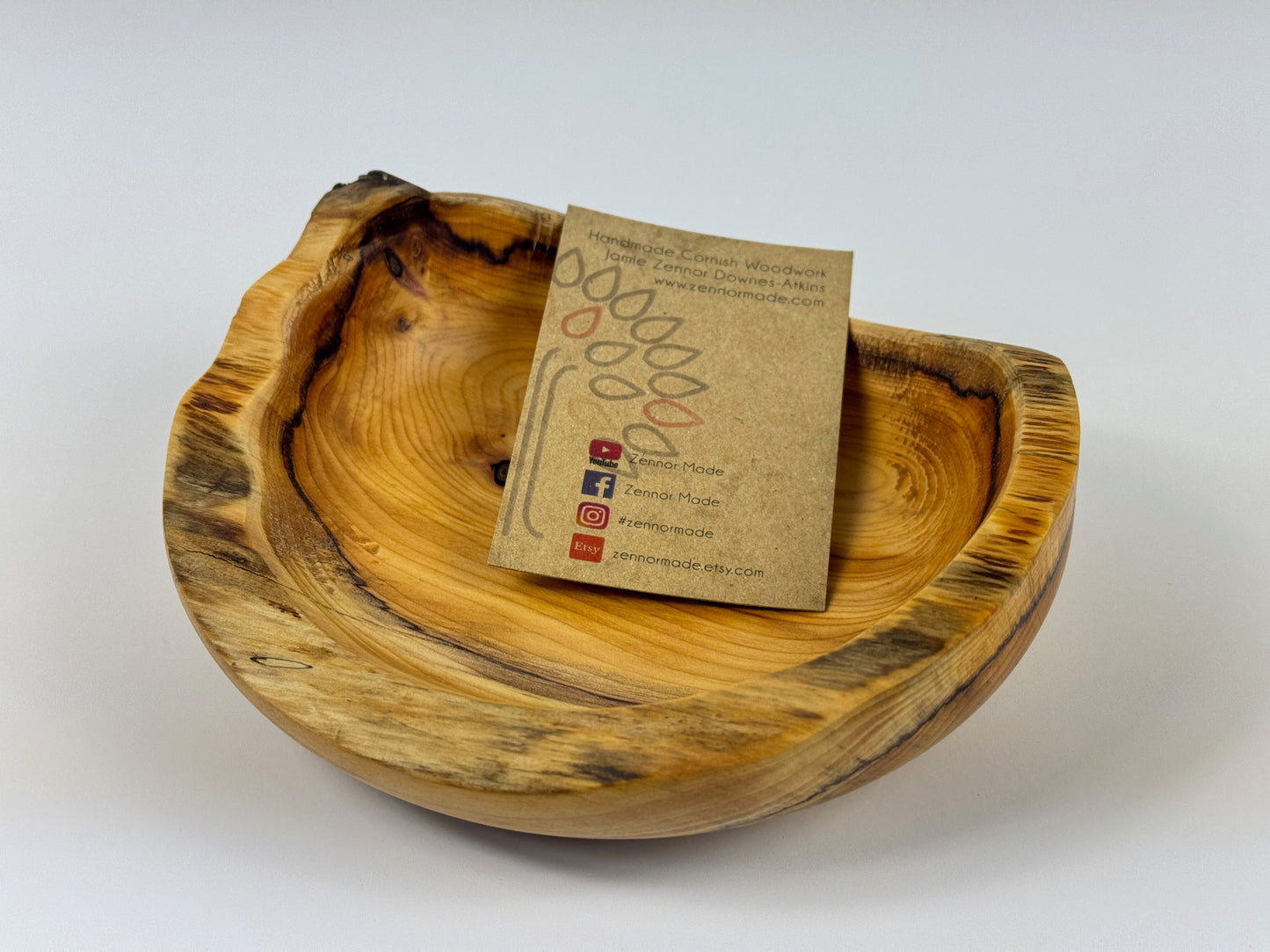 Penzance Yew no. 8 bowl - 15cm