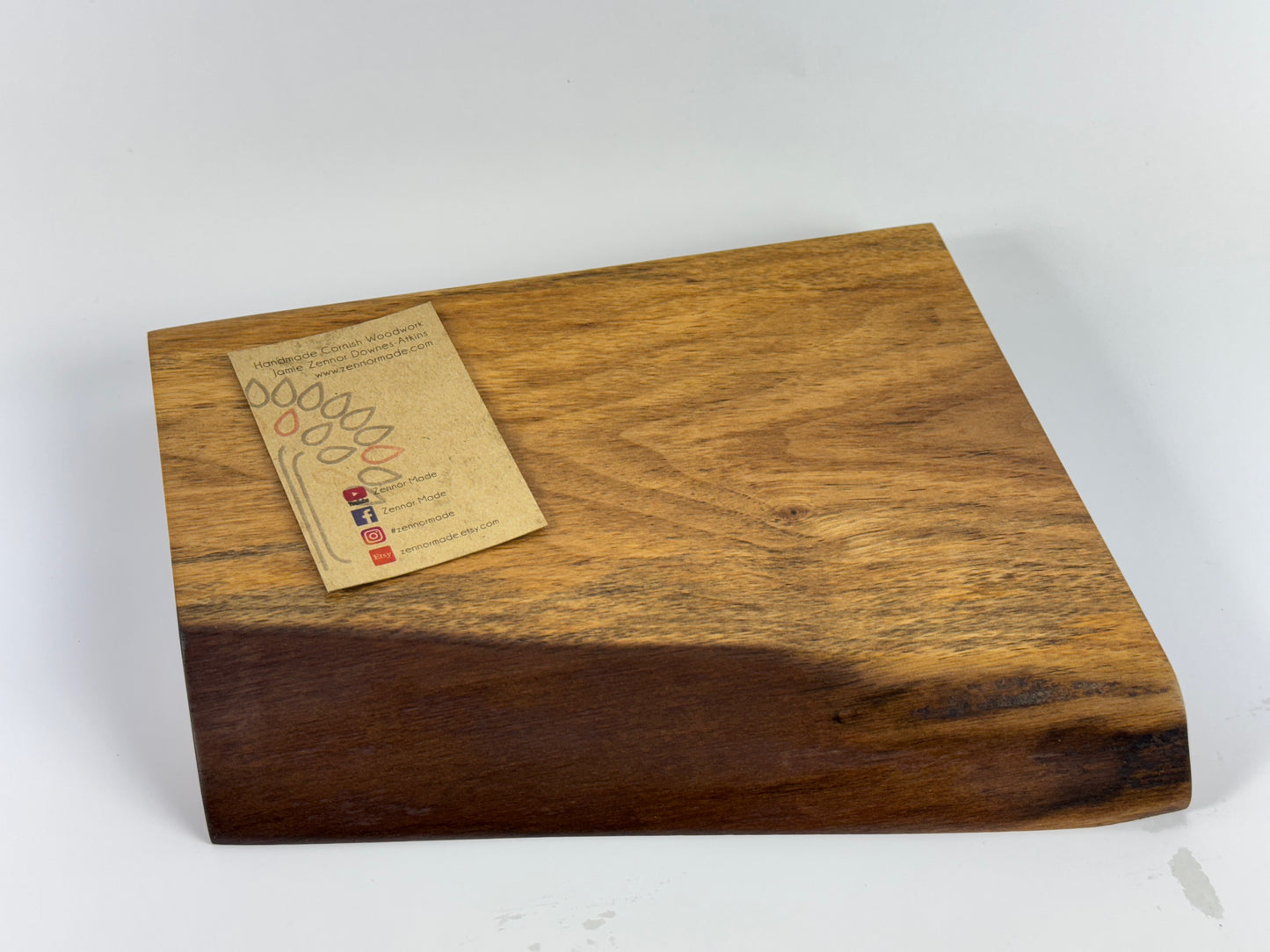 Walnut Chopping board 24 x 17cm