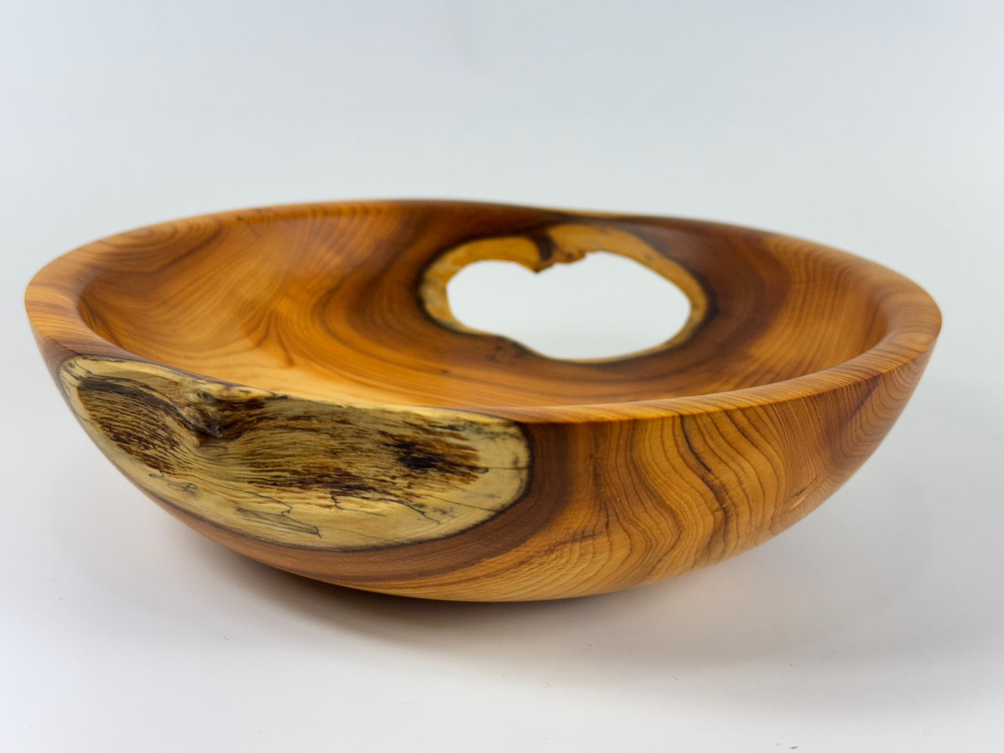 Truro Yew bowl - 20cm