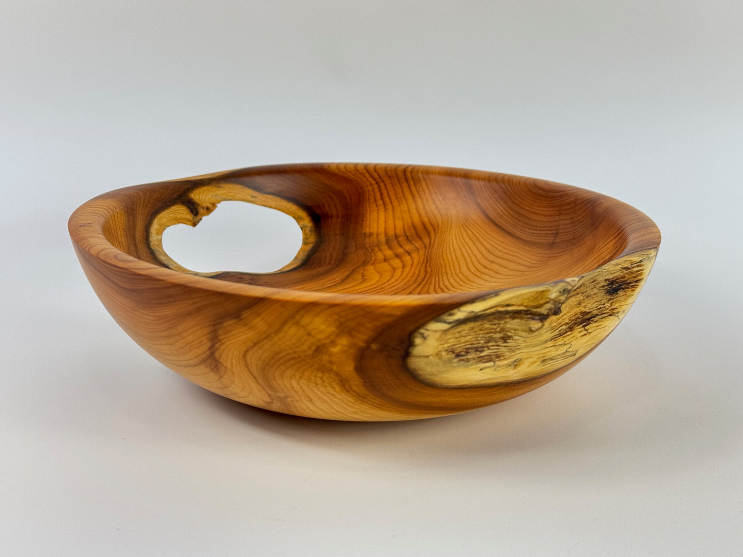 Truro Yew bowl - 20cm