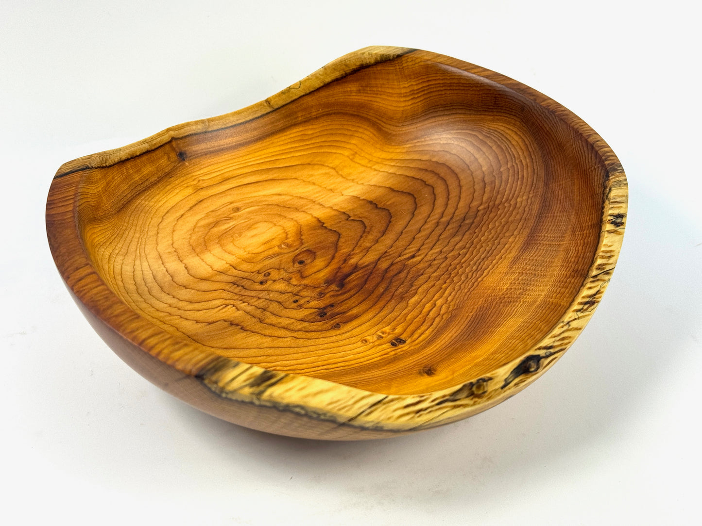 Cornish Yew bowl 18.5 cm