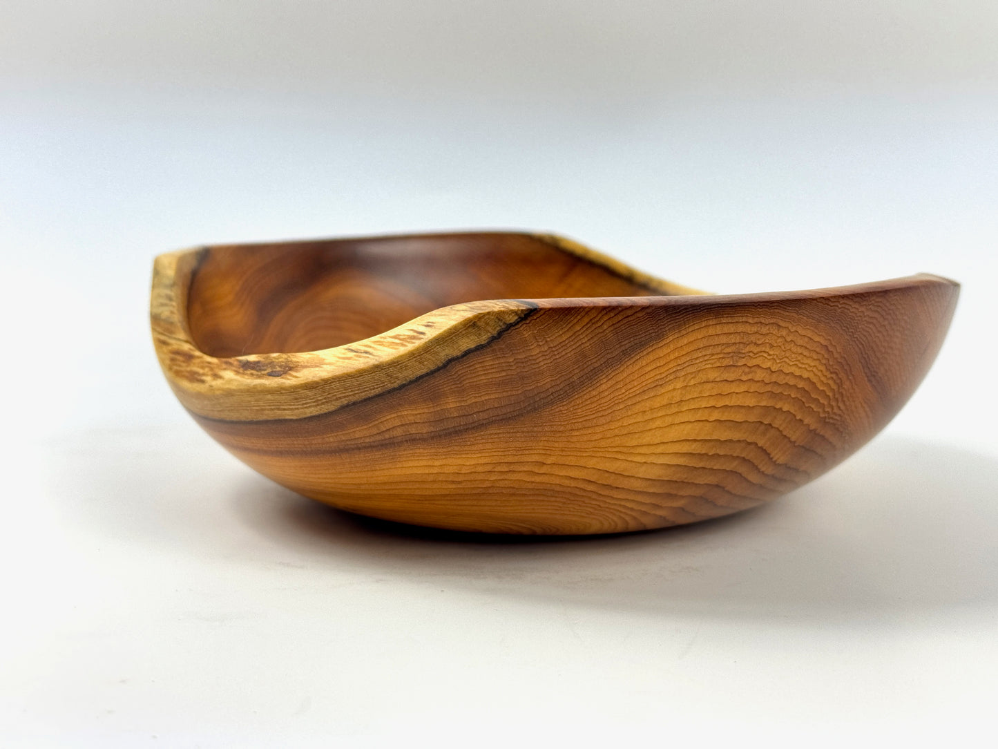 Cornish Yew bowl 18.5 cm