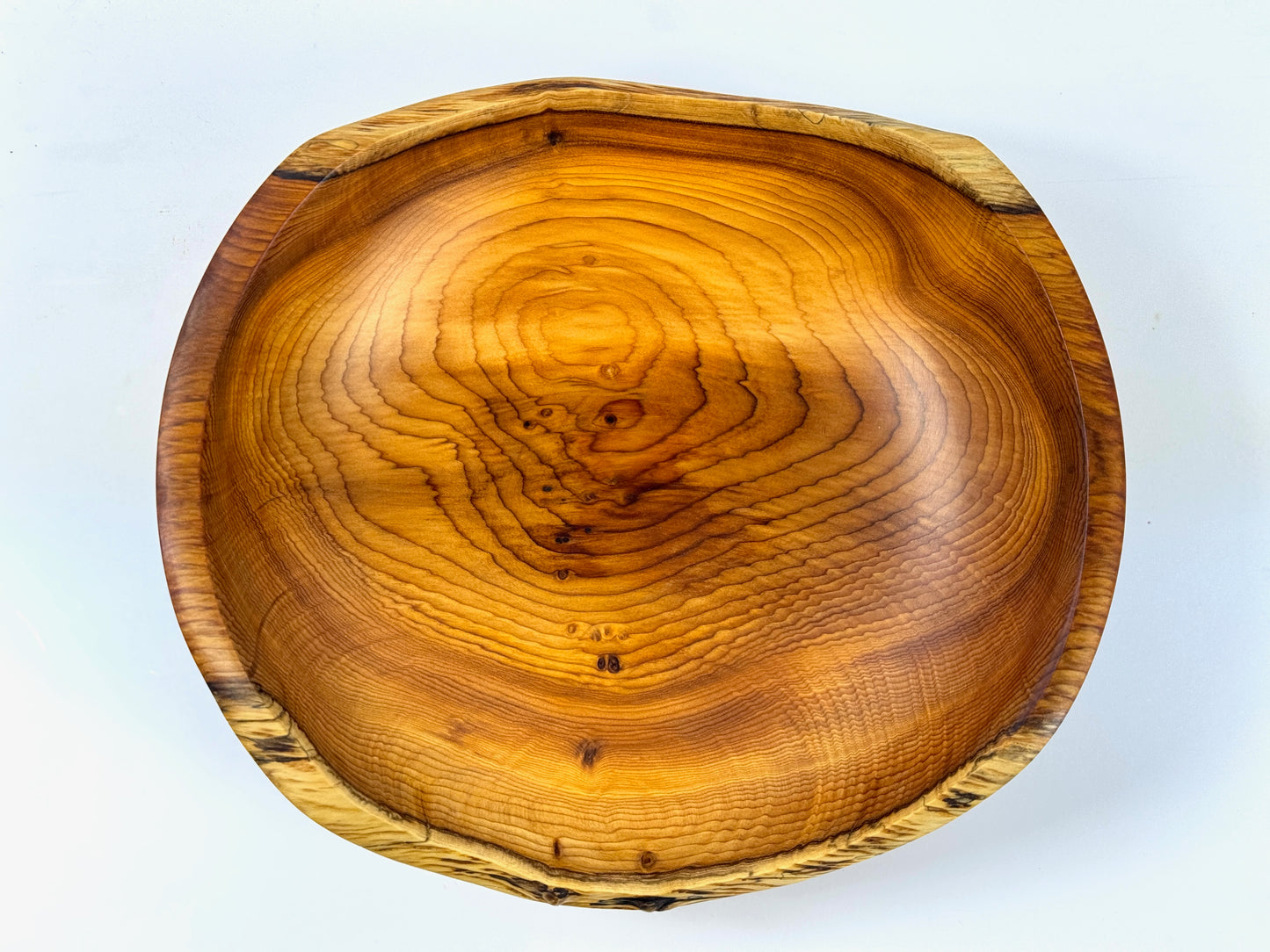 Cornish Yew bowl 18.5 cm